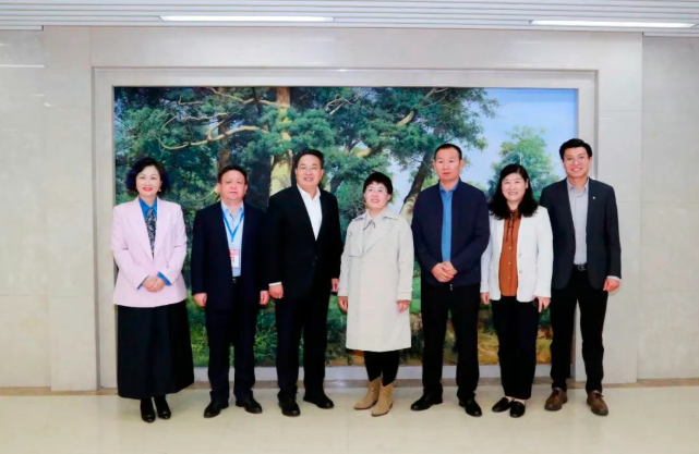 沃尔德集团与齐鲁理工学院举办校企合作签约授牌仪式